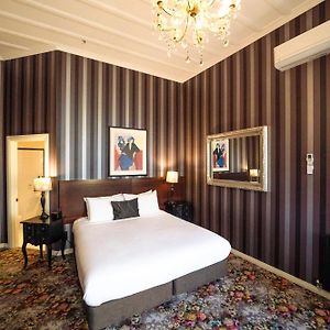 Design Kamer met een King Size Bed